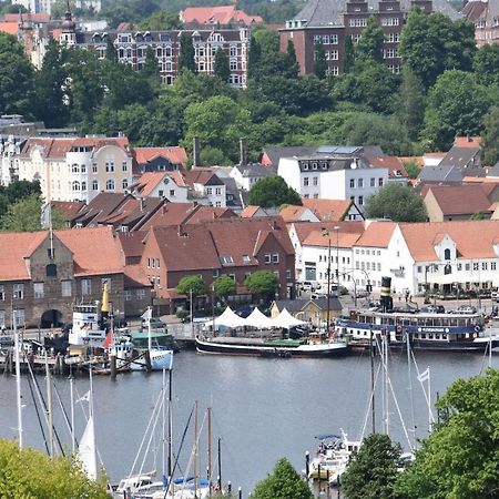 Fewo1846 - Bellevue - Sonnige 2-Zimmer-Wohnung Mit Balkon Und Hafenblick Flensburgo Esterno foto